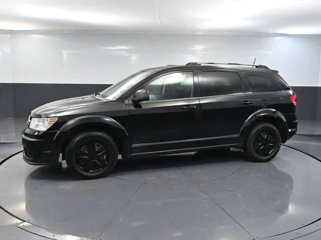 Used 2019 Black Dodge SE image 9