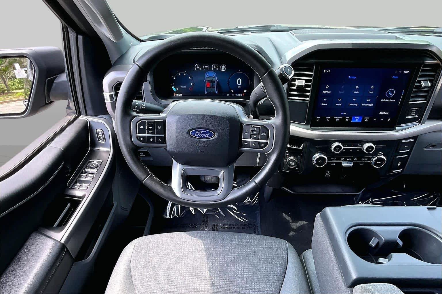 Used 2025 Agate Black Metallic Ford XLT image 6