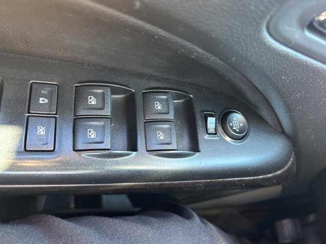 Used 2015 Quicksilver Metallic GMC SLT image 32