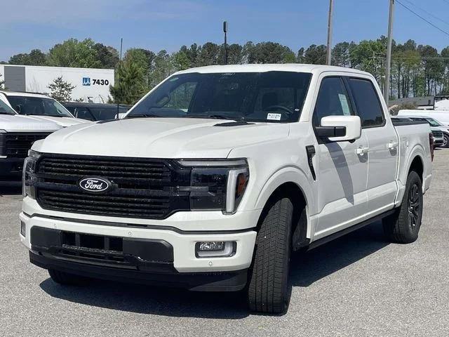 New 2026 Star White Metallic Tri-Coat Ford Platinum® image 5
