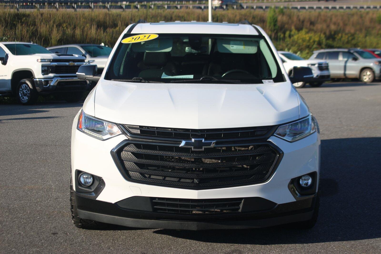 Used 2021 SUMMIT WHITE Chevrolet Premier image 2