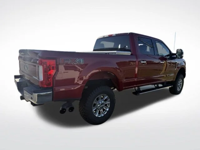 Used 2017 Red Ford XLT image 10