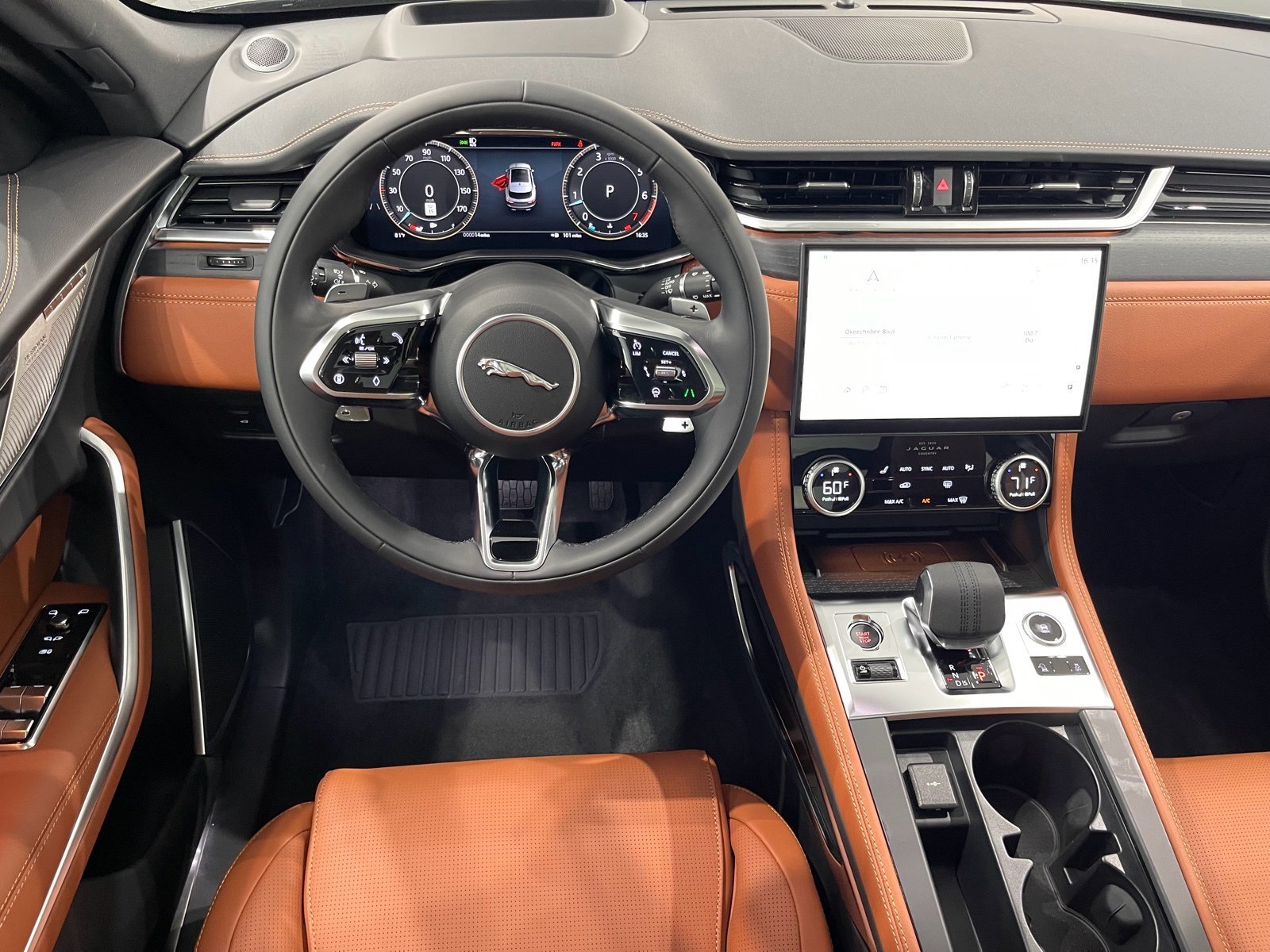 2026 Jaguar F-Pace R-Dynamic S - Photo 10