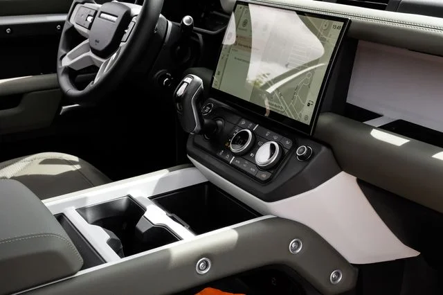 New 2026 Fuji White Land Rover S image 31