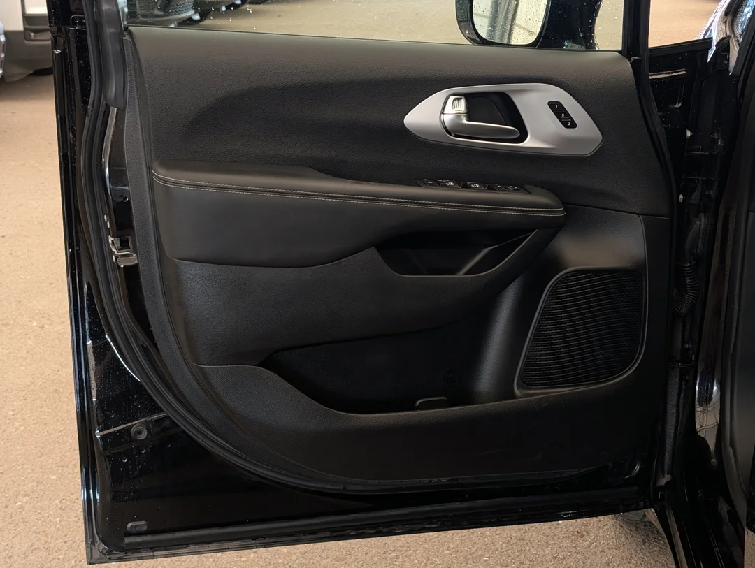 Certified Used 2025 Black Chrysler Limited - - FWD - Nappa Leather - Blind Spot - Full Sunroof - Remote Start & More! image 12