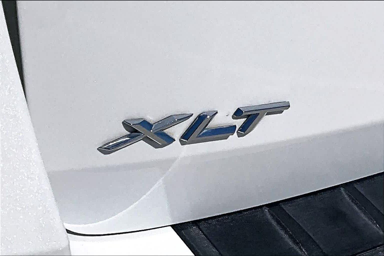 Used 2024 Star White Metallic Tri-Coat Ford XLT image 9