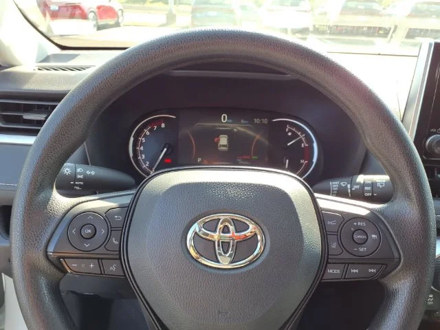 Used 2025 White Toyota XLE image 11