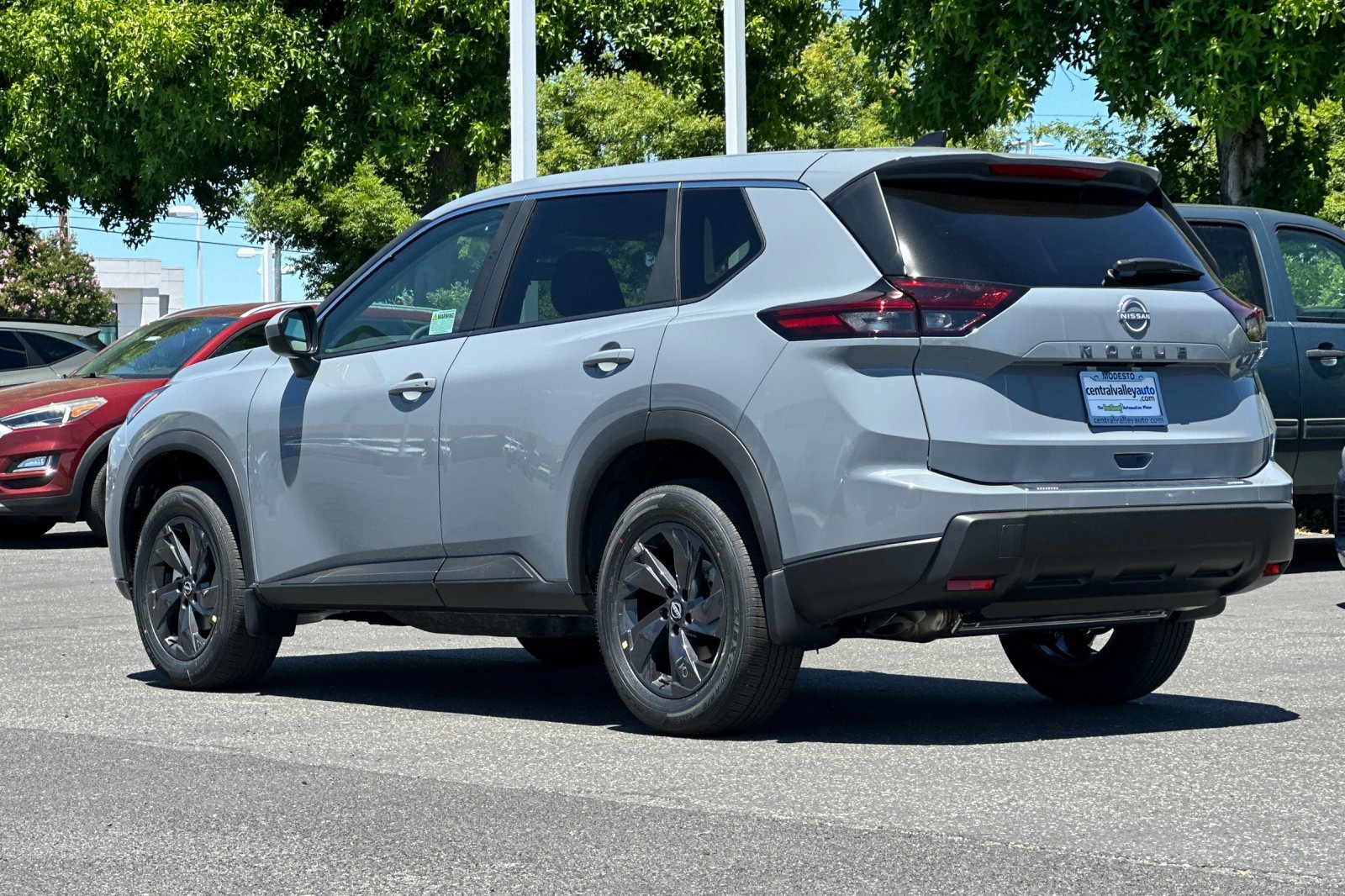 New 2026 Boulder Gray Pearl Nissan SV image 6