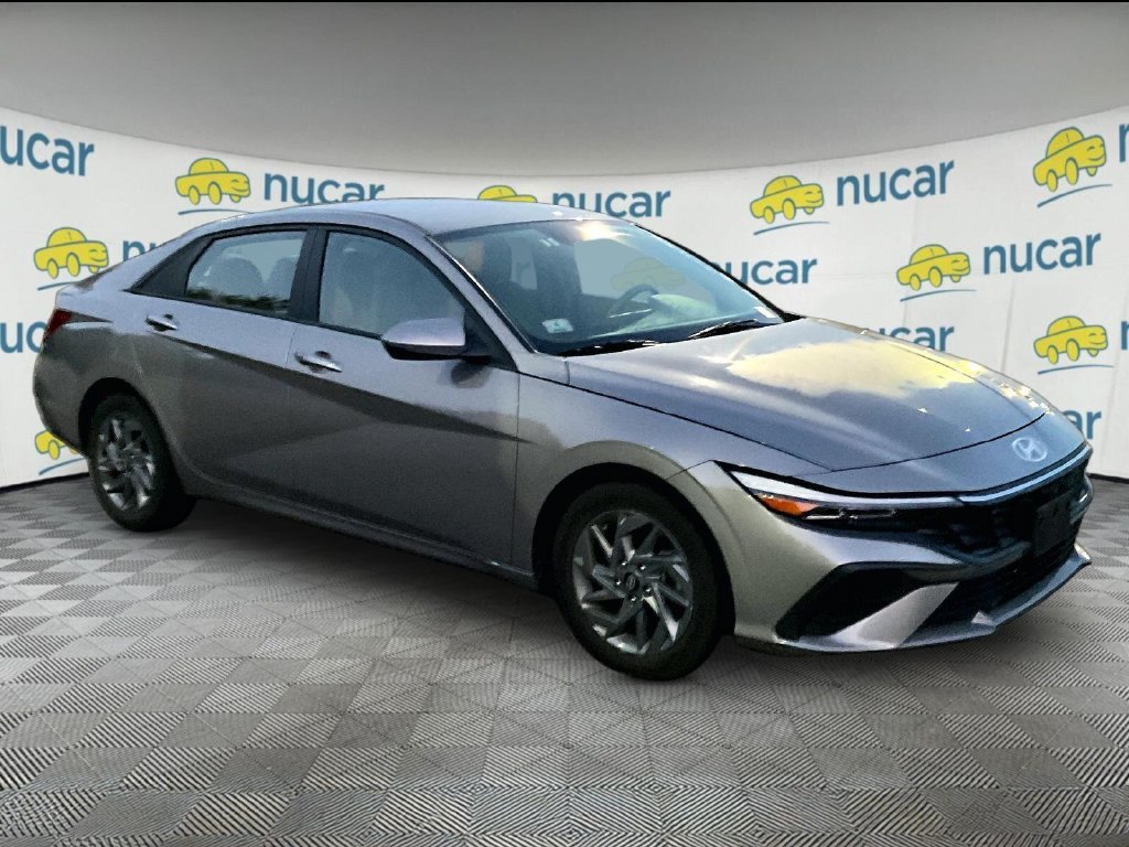 Used 2024 Silver Hyundai SEL image 1