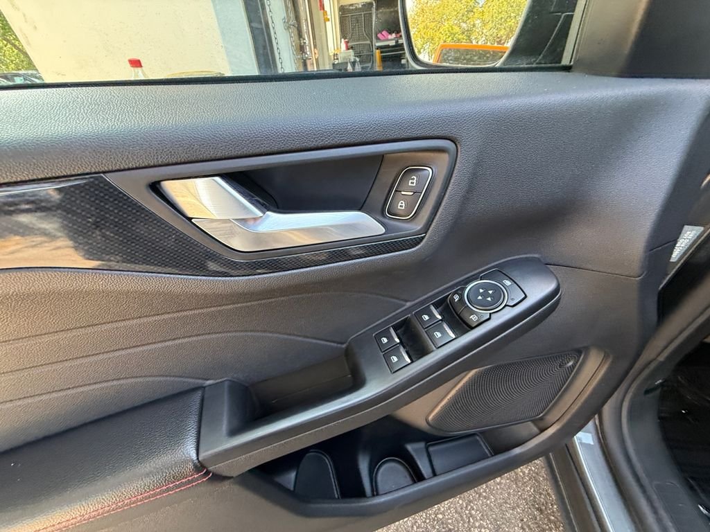 Used 2025 Gray Ford ST-Line image 11