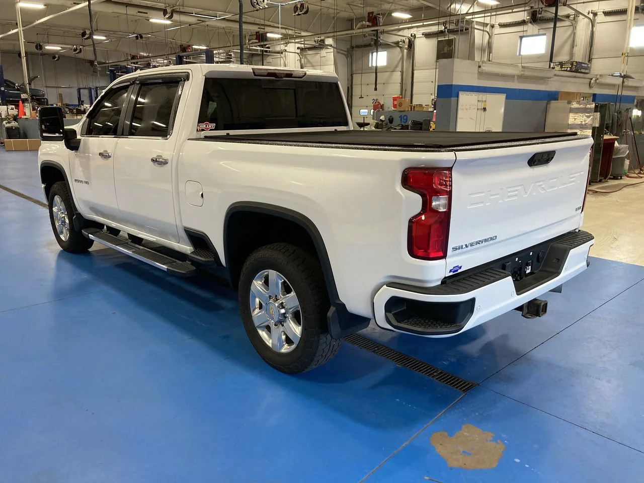Used 2021 Summit White Chevrolet LTZ image 5