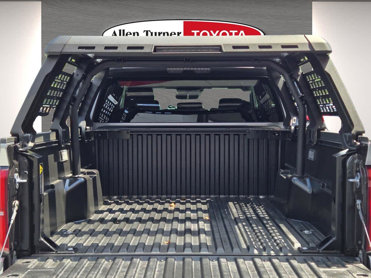 2025 Toyota Tacoma SR5 - Photo 12