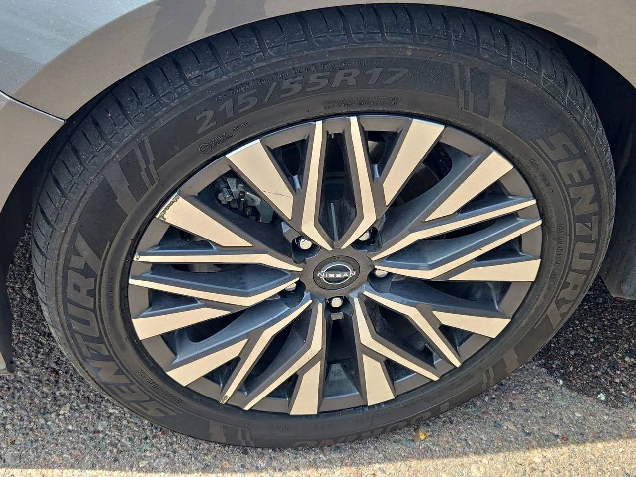 Used 2023 Gun Metallic Nissan 2.5 SV image 19