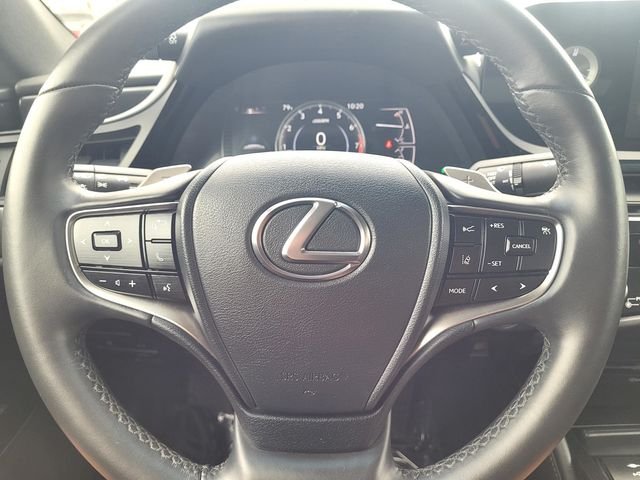Used 2022 White Lexus 250 image 25