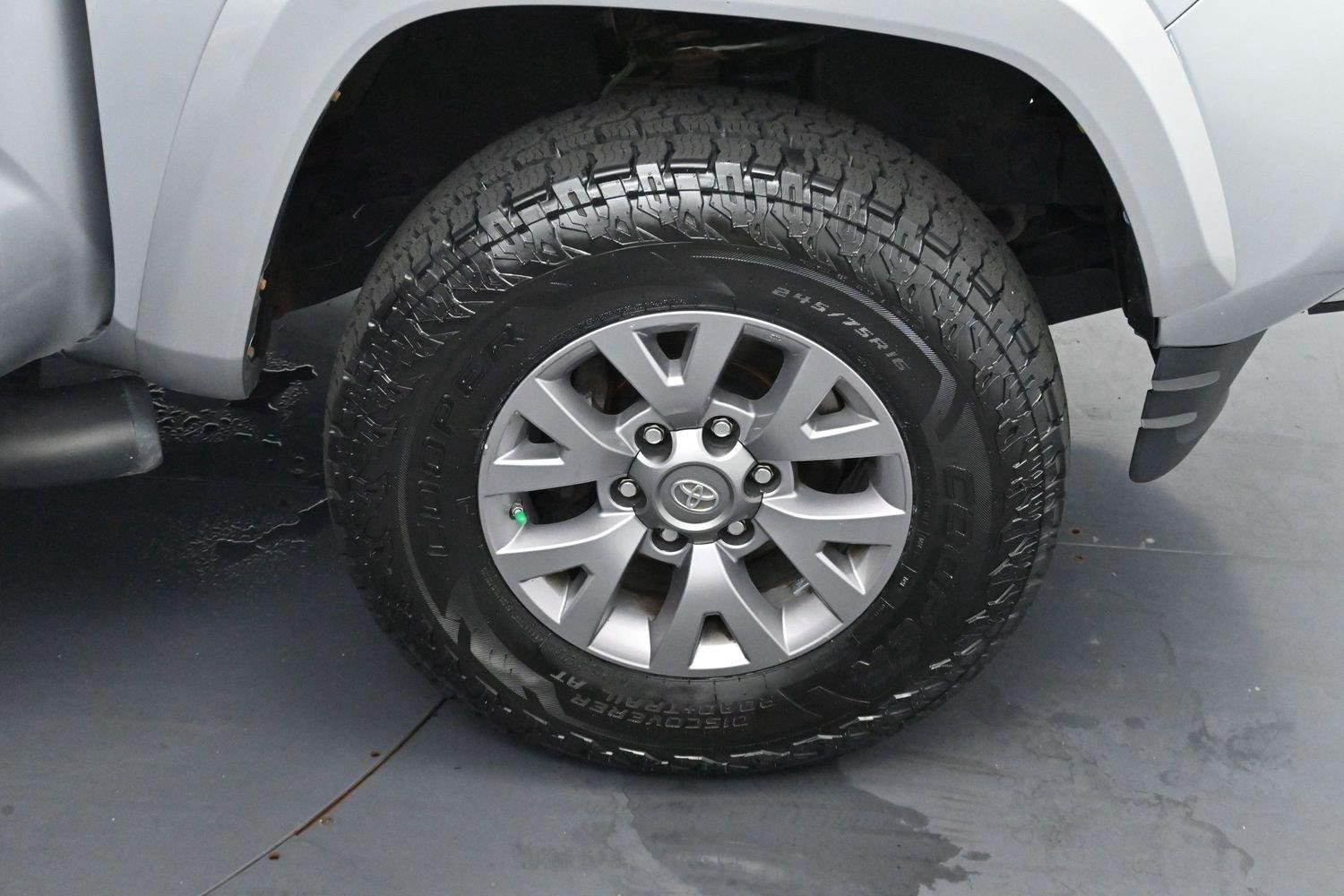 Used 2019 Silver Sky Metallic Toyota SR image 29