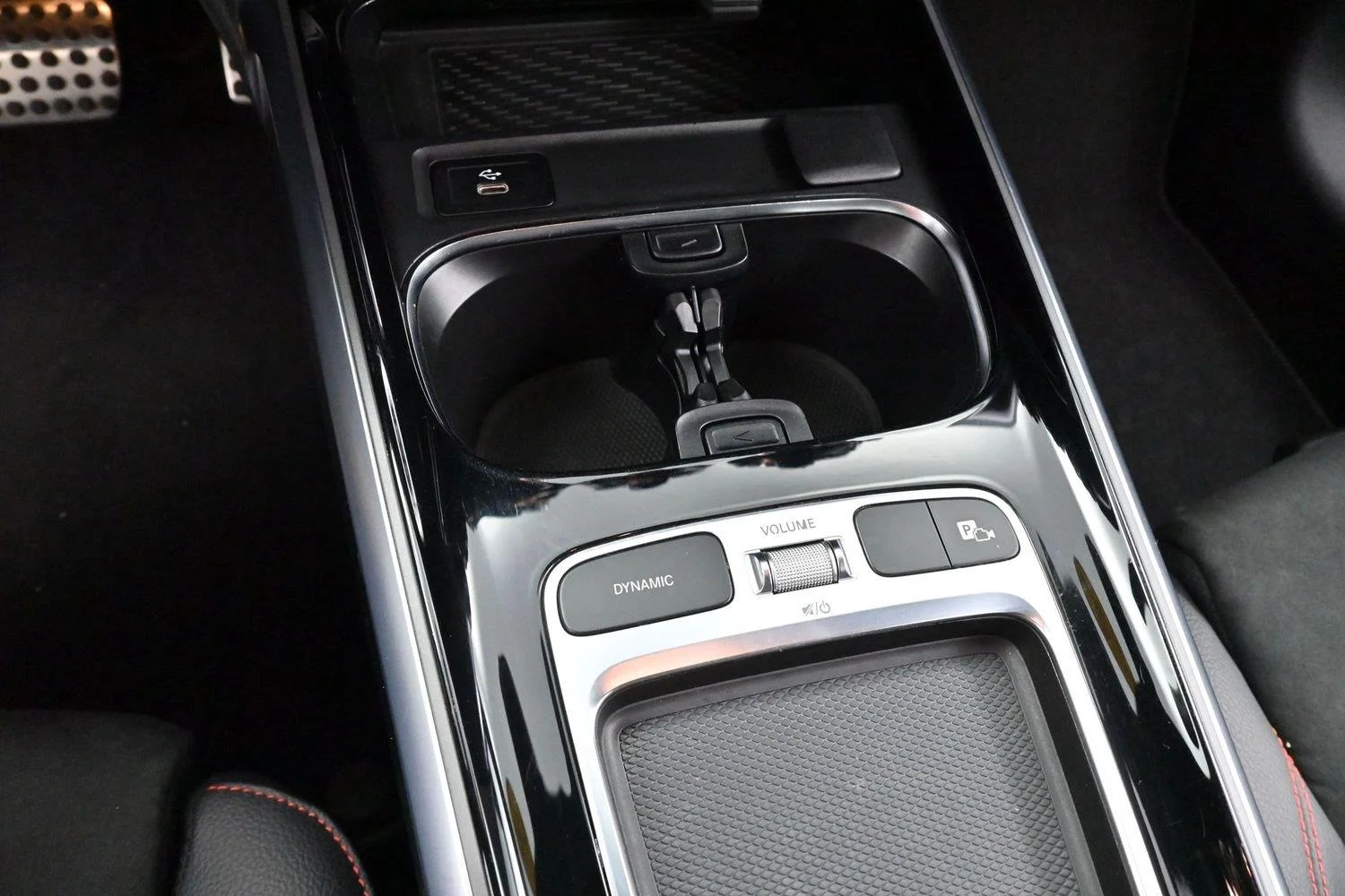Used 2024 Black Mercedes-Benz GLB 250 image 24