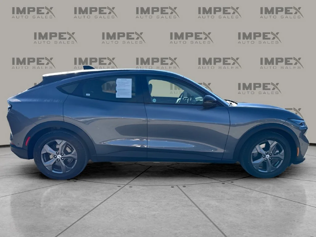 Used 2023 Gray Ford Select image 6