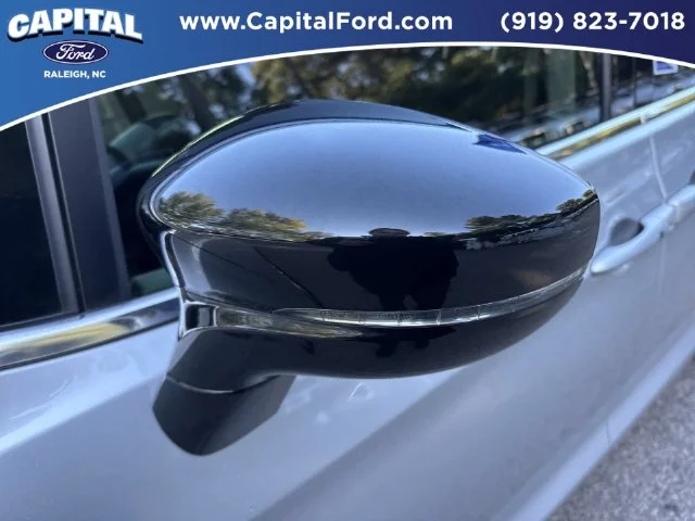 Used 2024 Silver Chrysler Touring L image 12