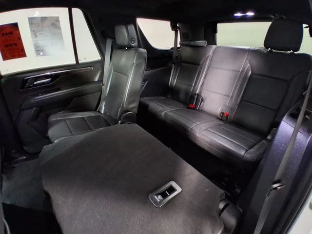 Used 2025 White Chevrolet LT image 11