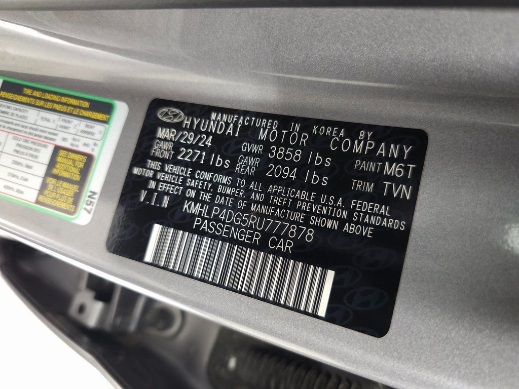 2024 Hyundai Elantra Limited - Photo 37