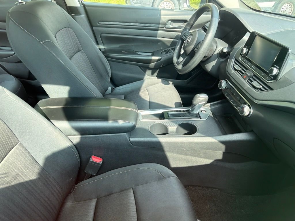 Used 2024 Black Nissan 2.5 S image 7
