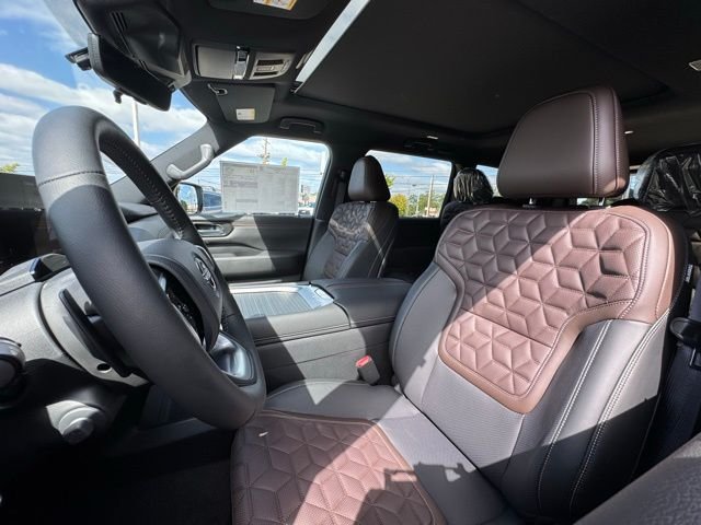 New 2026 Black Nissan Platinum image 14