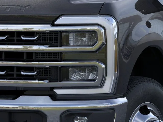 New 2026 Agate Black Metallic Ford XLT image 18