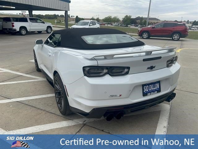 Used 2023 Summit White Chevrolet  image 3