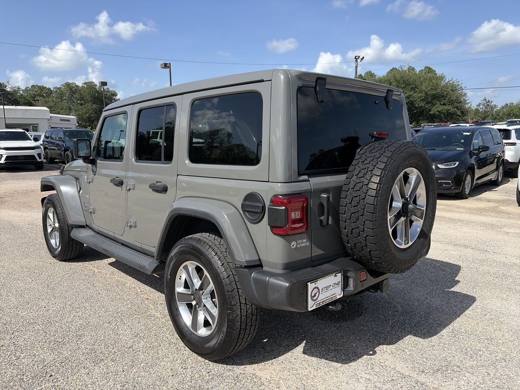 Used 2021 Gray Jeep Unlimited Sahara image 4