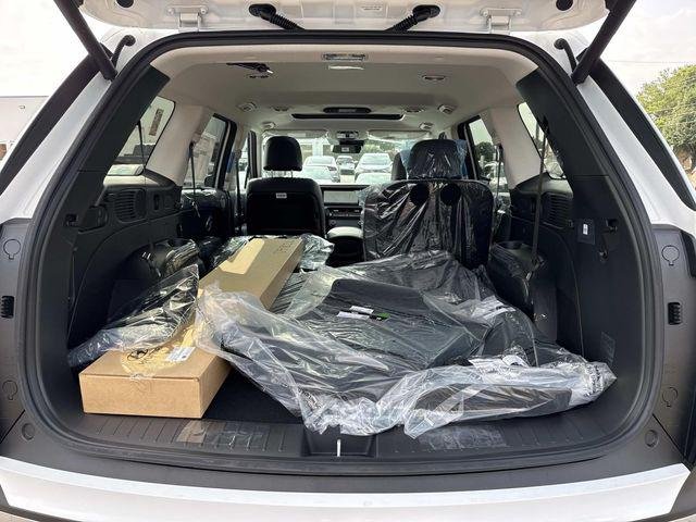 New 2026 White Hyundai SEL Premium 7P image 29
