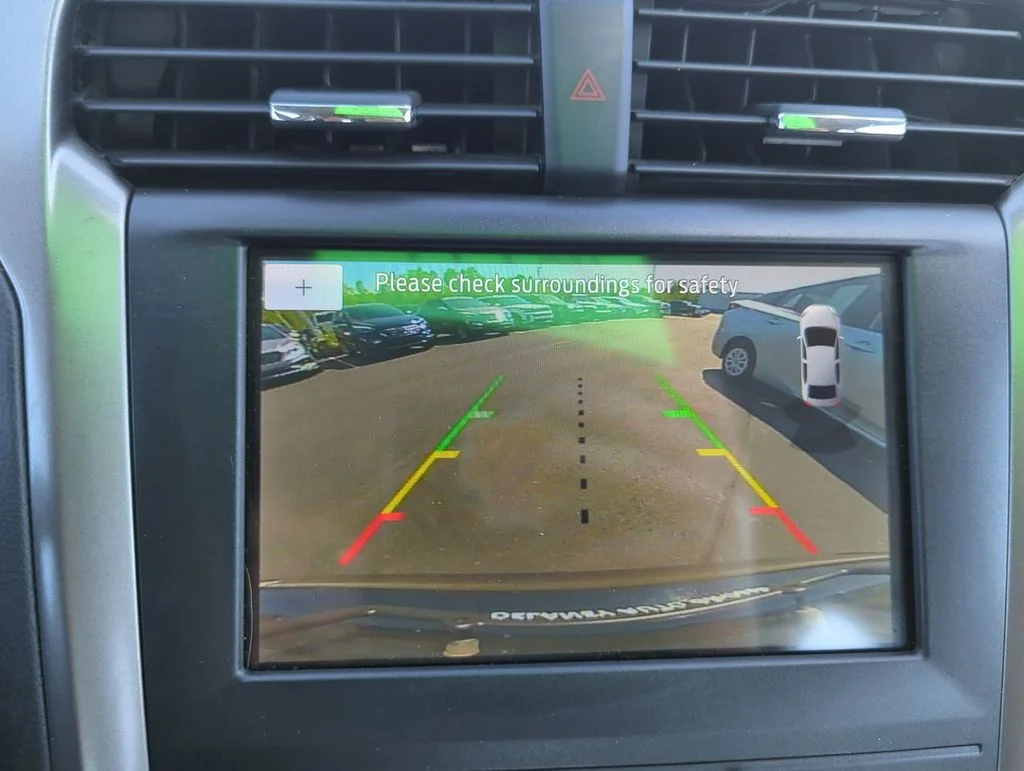 Used 2020 Black Ford SE image 18