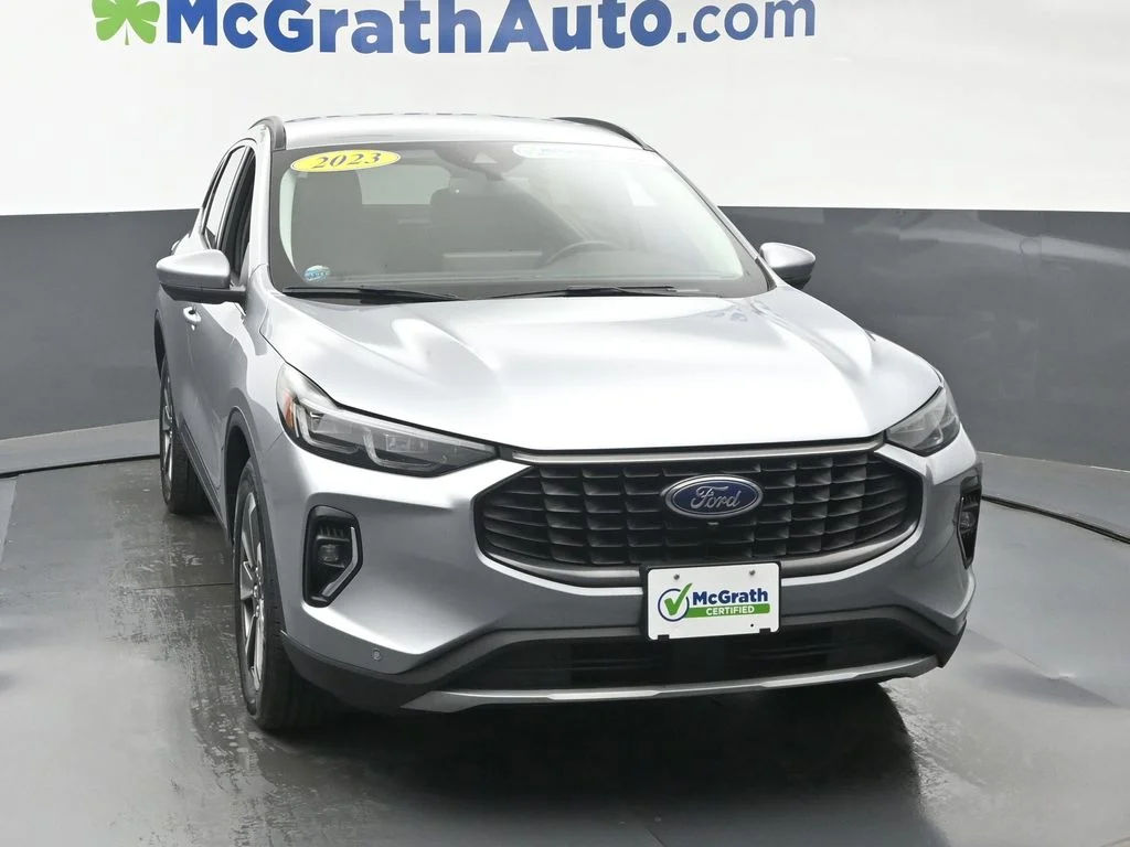 Used 2023 Silver Ford Platinum image 5