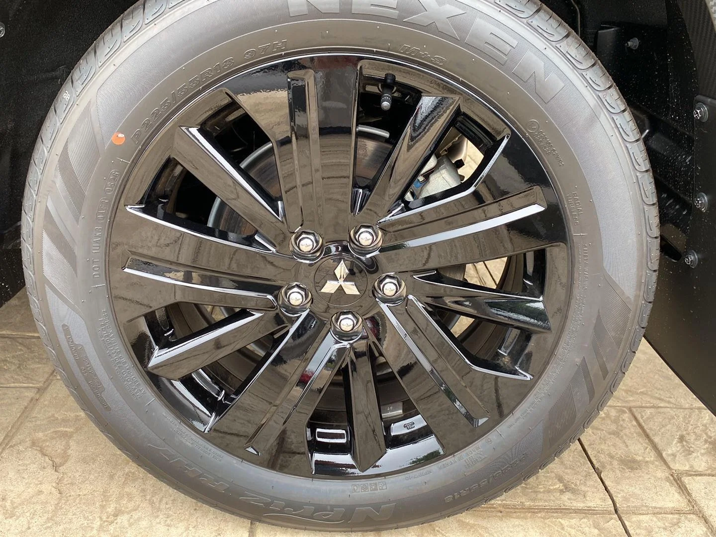 New 2026 Labrador Black Pearl Mitsubishi Trail Edition image 11