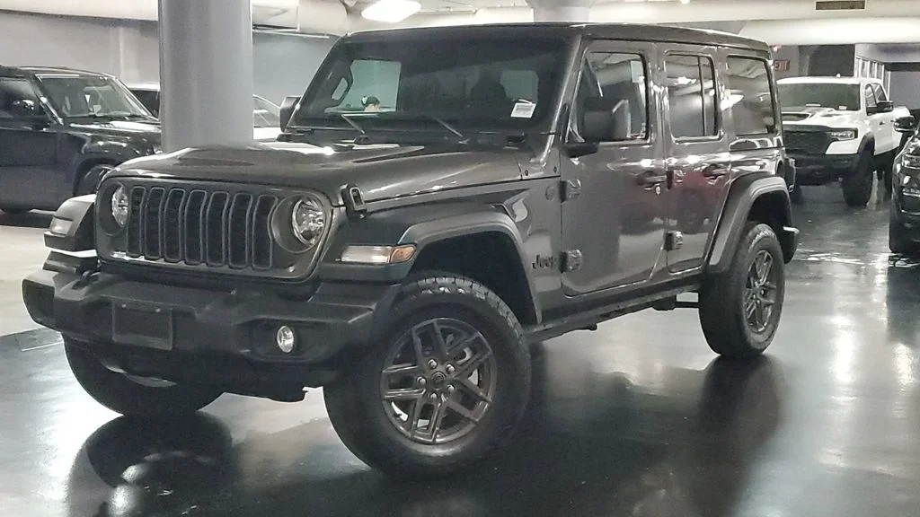 Used 2026 Gray Jeep Sport S image 33