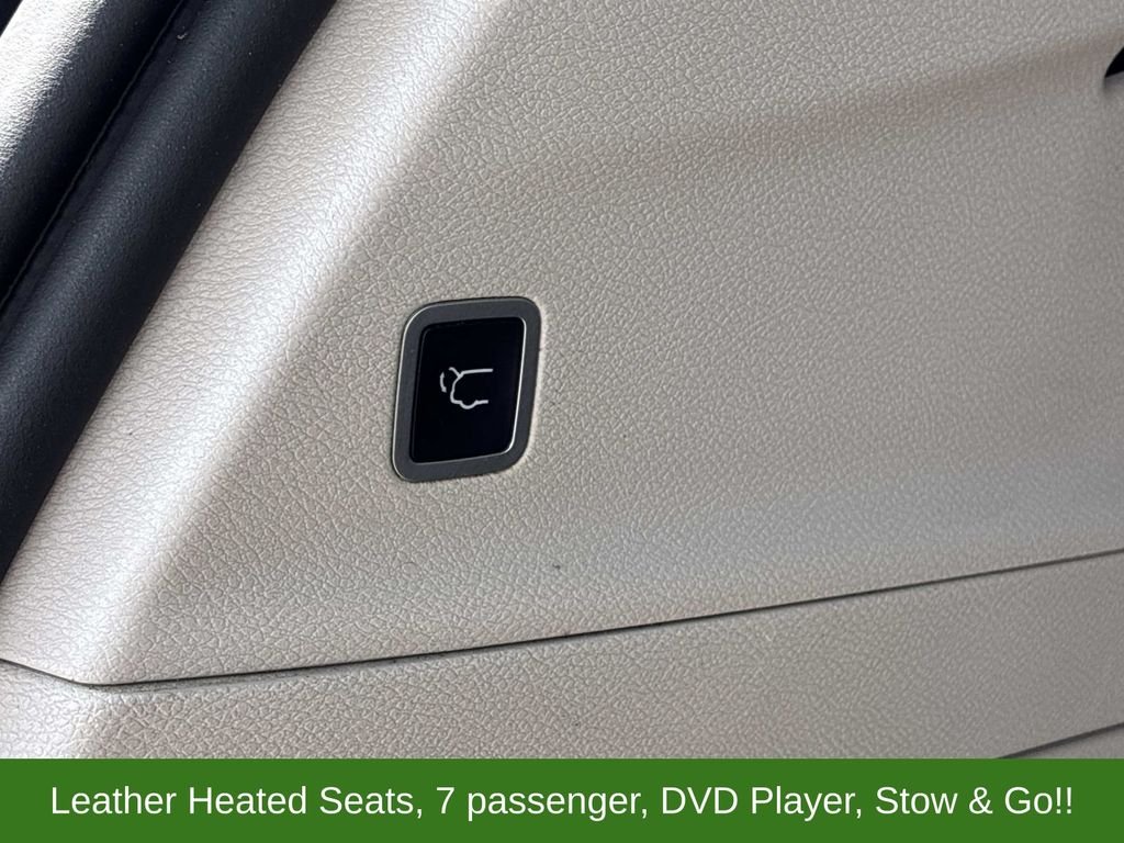 Used 2017 Black Chrysler Touring L image 15