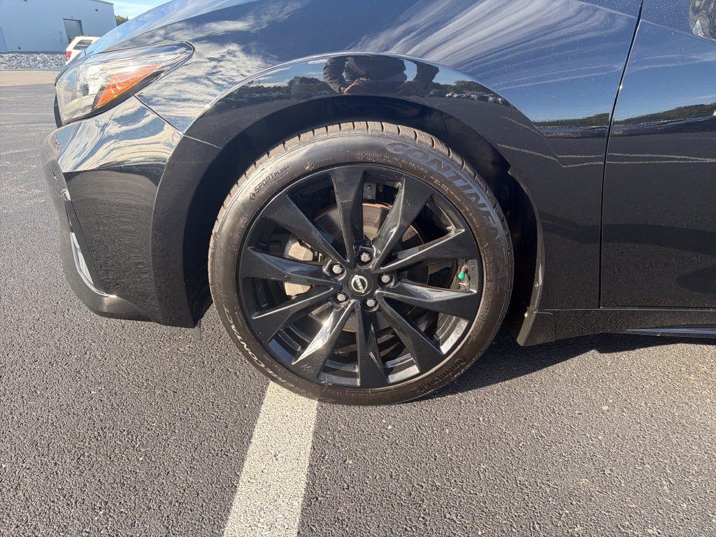 Used 2023 Black Nissan SR image 10