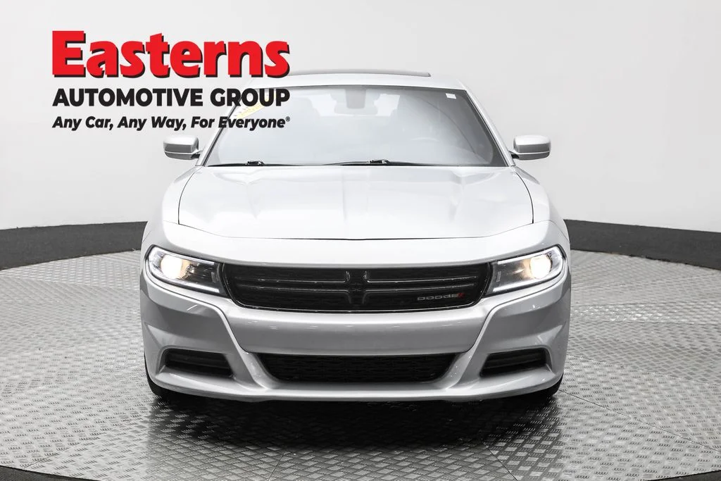 Used 2022 Silver Dodge SXT image 2