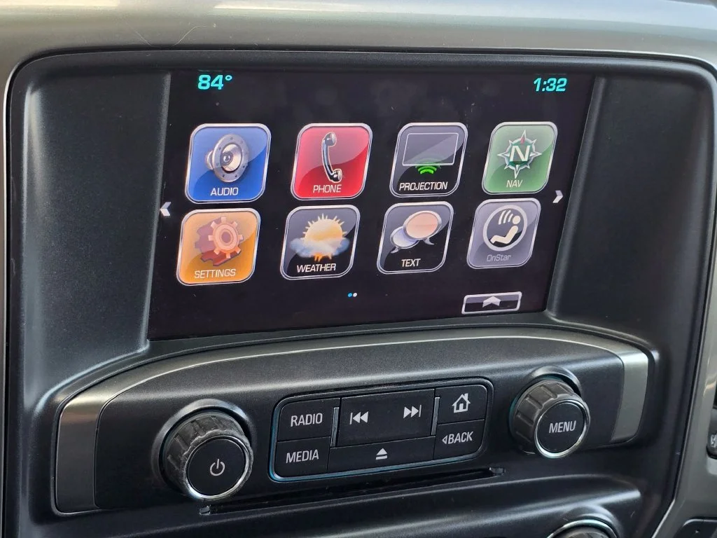 Used 2018 Red Chevrolet LT image 41