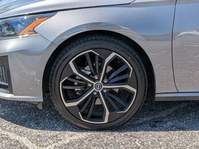 Used 2024 Gray Nissan 2.5 SR image 11