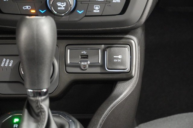 Used 2023 Colorado Red Clearcoat Jeep Altitude image 25