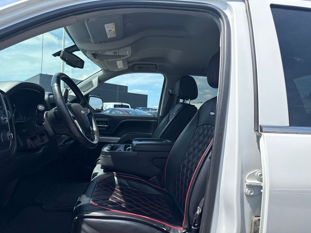 Used 2017 White Chevrolet LT image 15