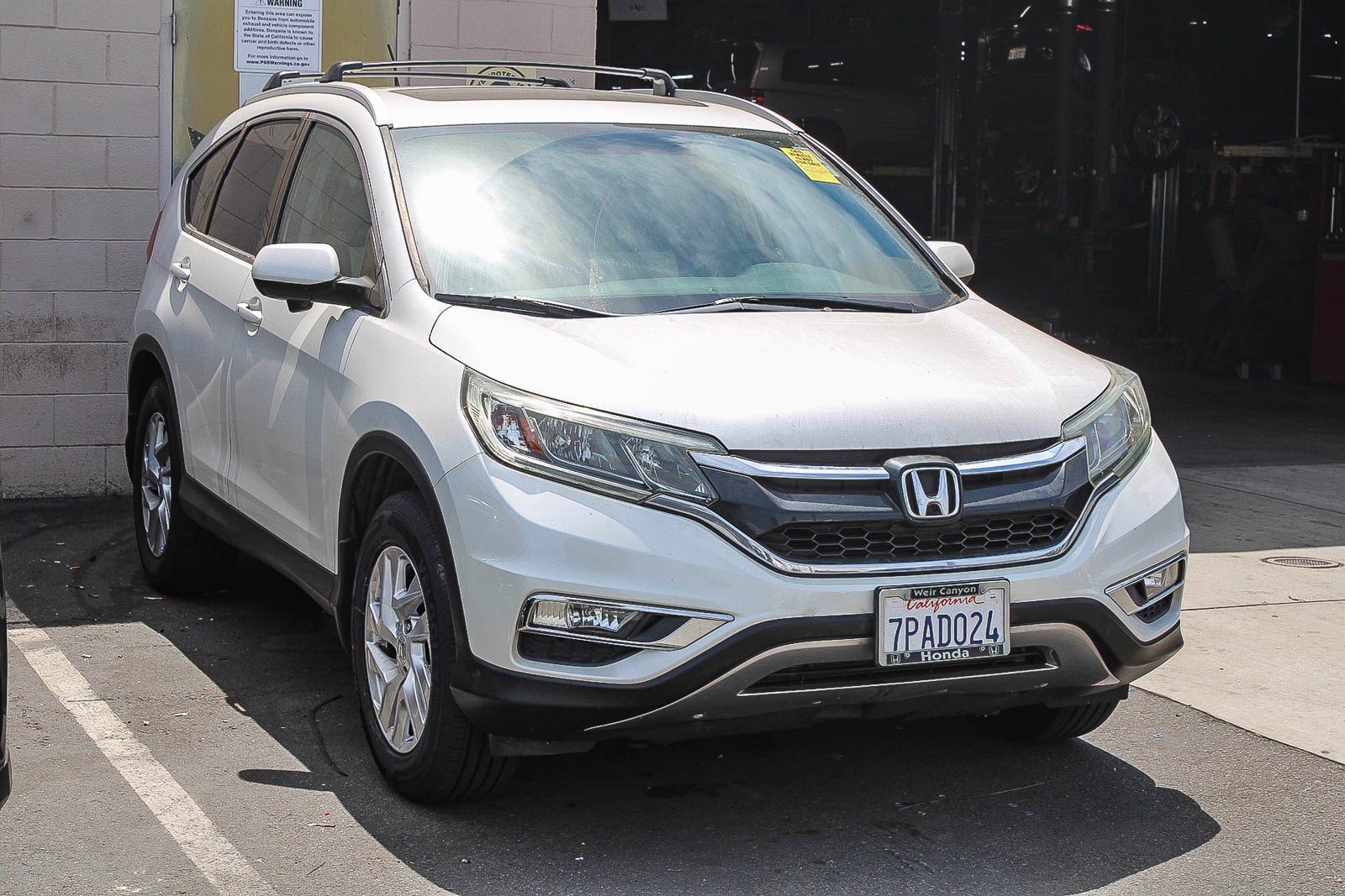 Used 2015 White Diamond Pearl Honda EX-L image 3