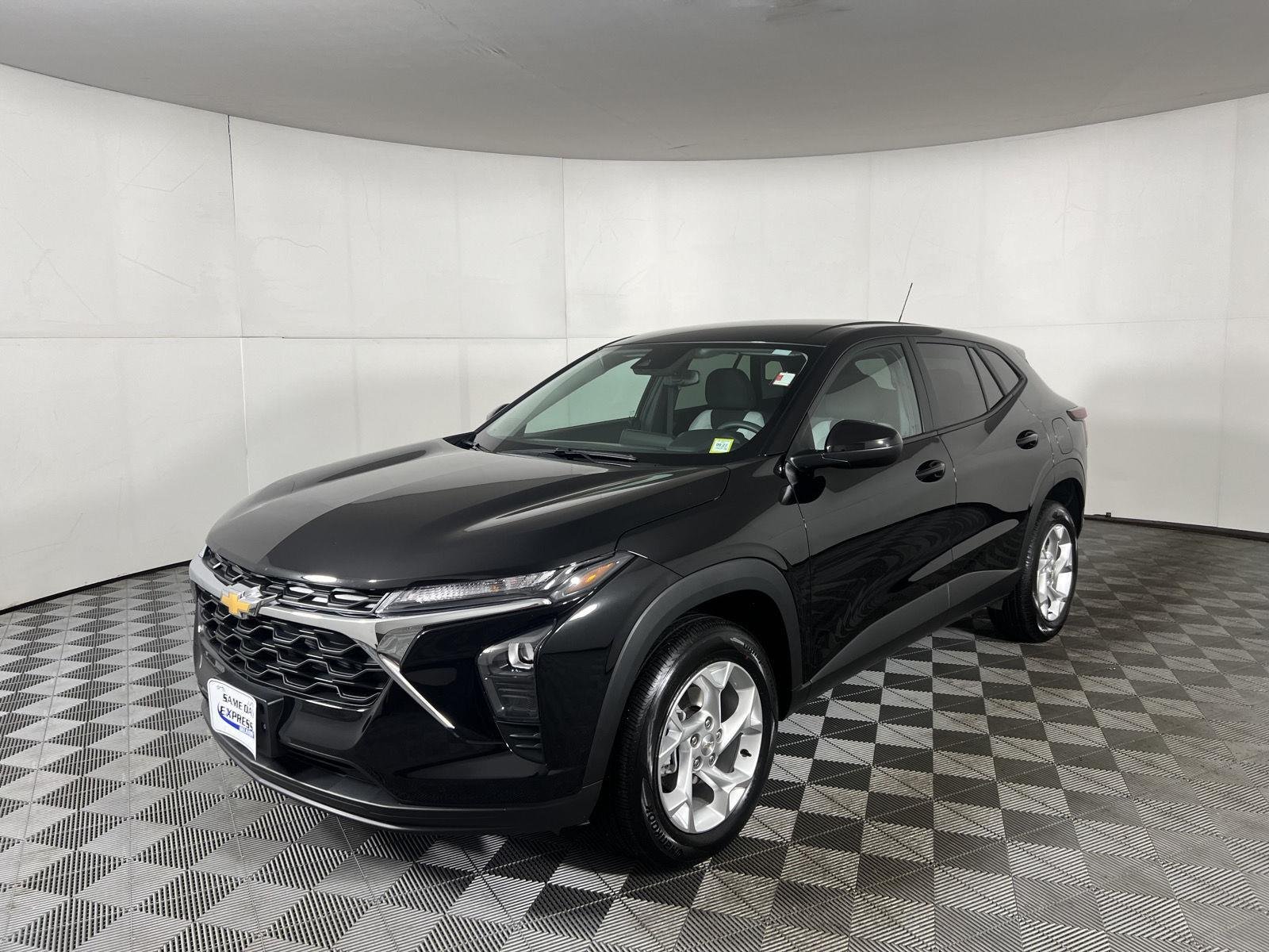 Used 2025 Mosaic Black Metallic Chevrolet LS image 14