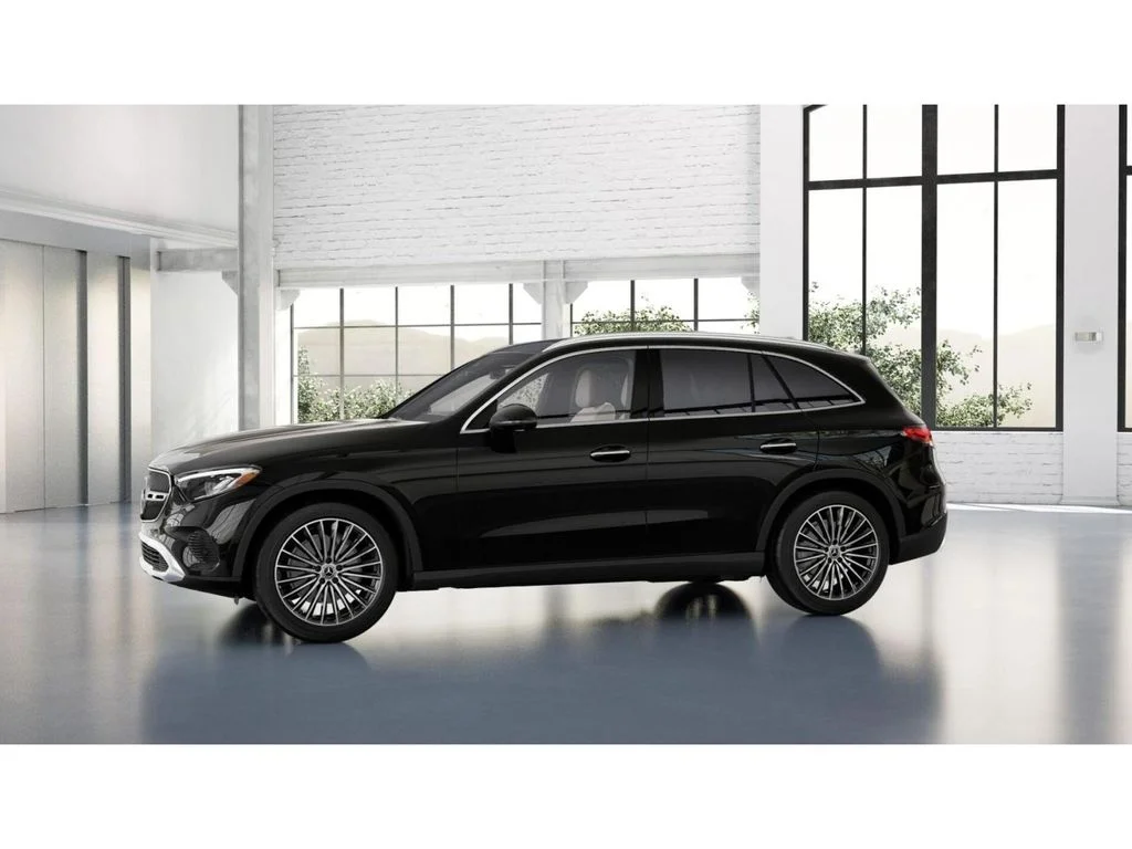 New 2027 Black Mercedes-Benz GLC 300 image 36