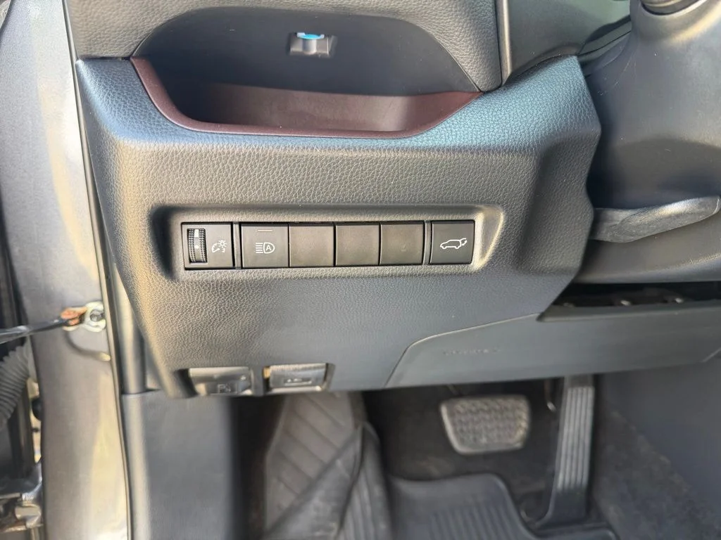Used 2019 Gray Toyota Limited image 12