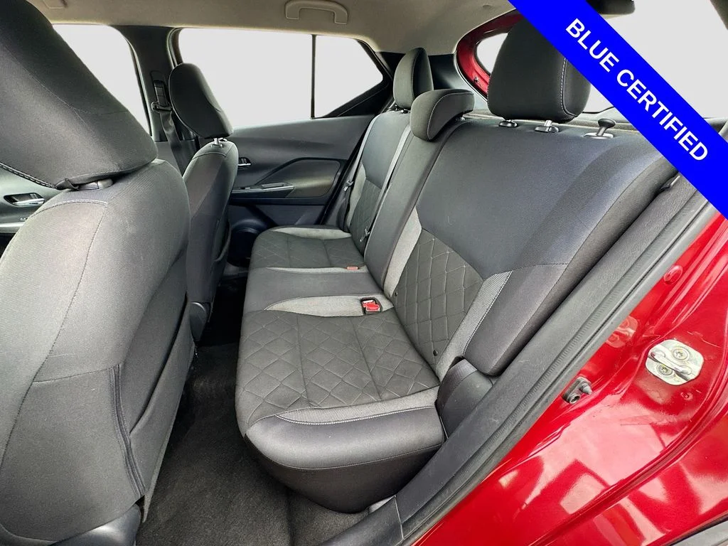 Certified Used 2019 Cayenne Red Nissan SV image 19