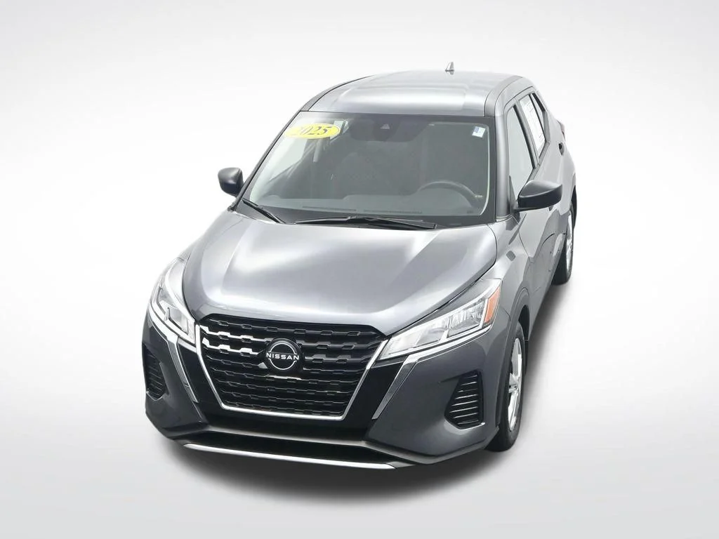 Certified Used 2025 Gun Metallic Nissan S image 36