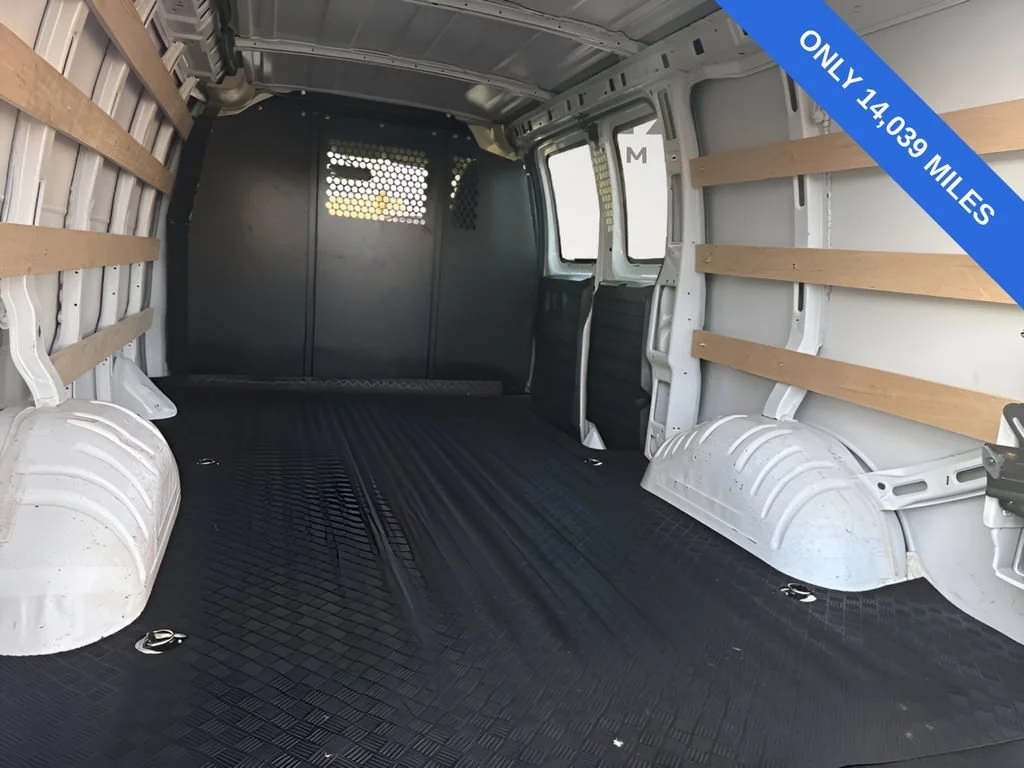 Used 2023 Summit White Chevrolet WT image 22