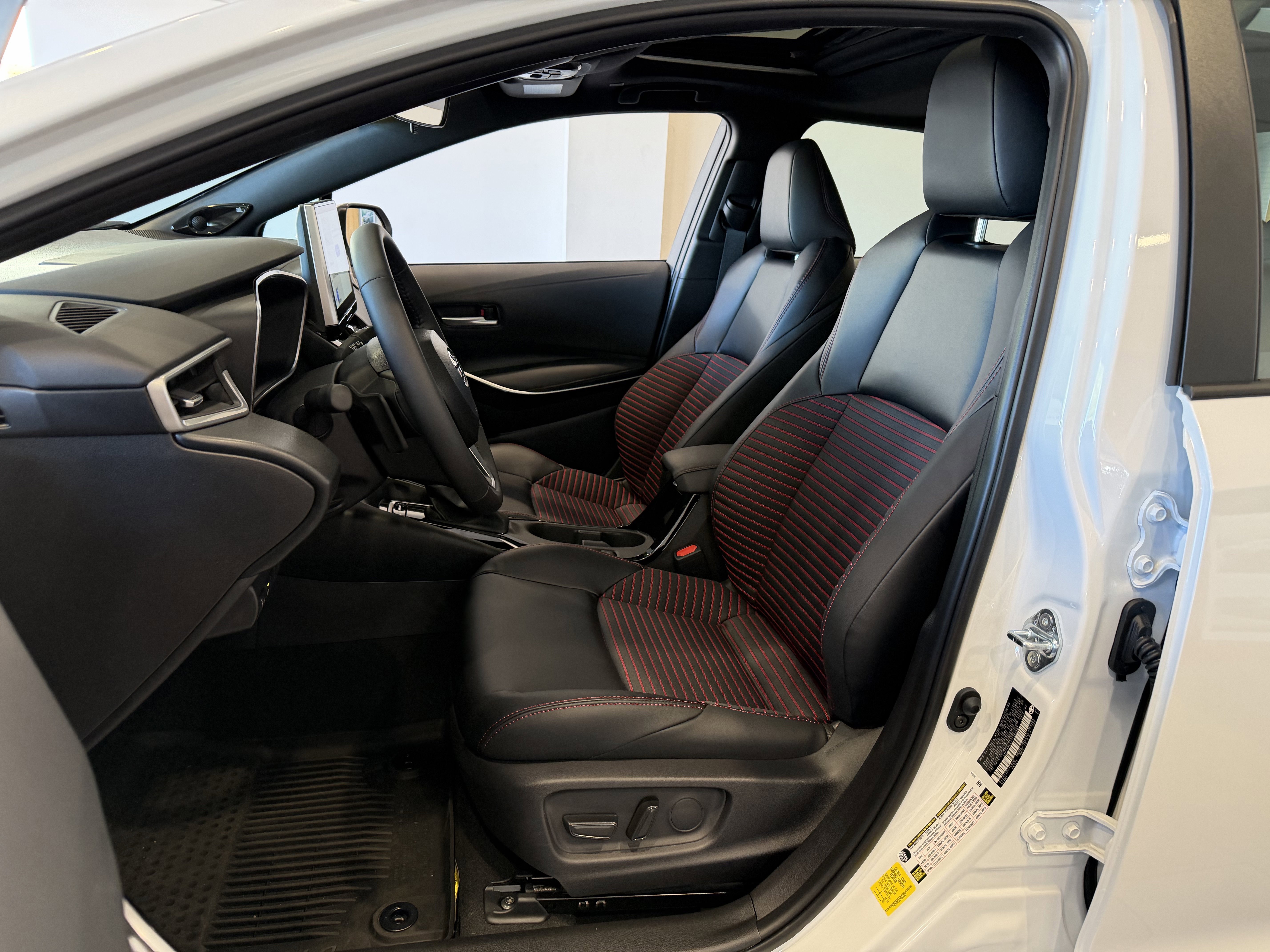 2026 Toyota Corolla XSE - Photo 51