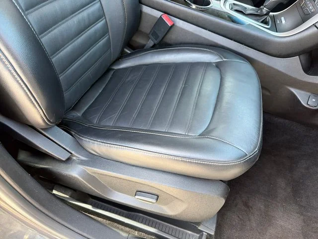 Used 2017 Gray Ford SEL image 26